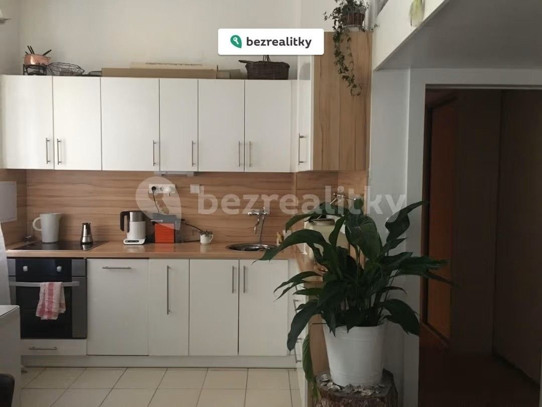 2+kk, Bubenská, Praha, 50 m²