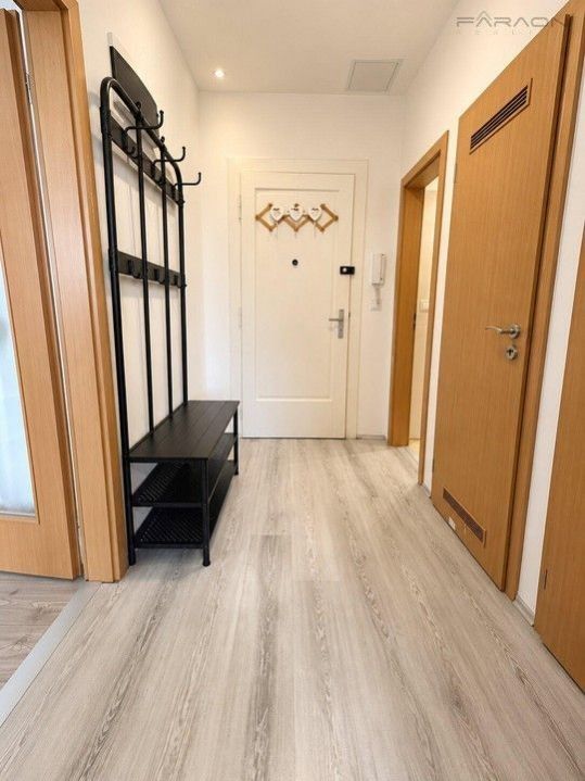 Pronájem byt 1+1 - Sportovní, Praha, 38 m² - 5