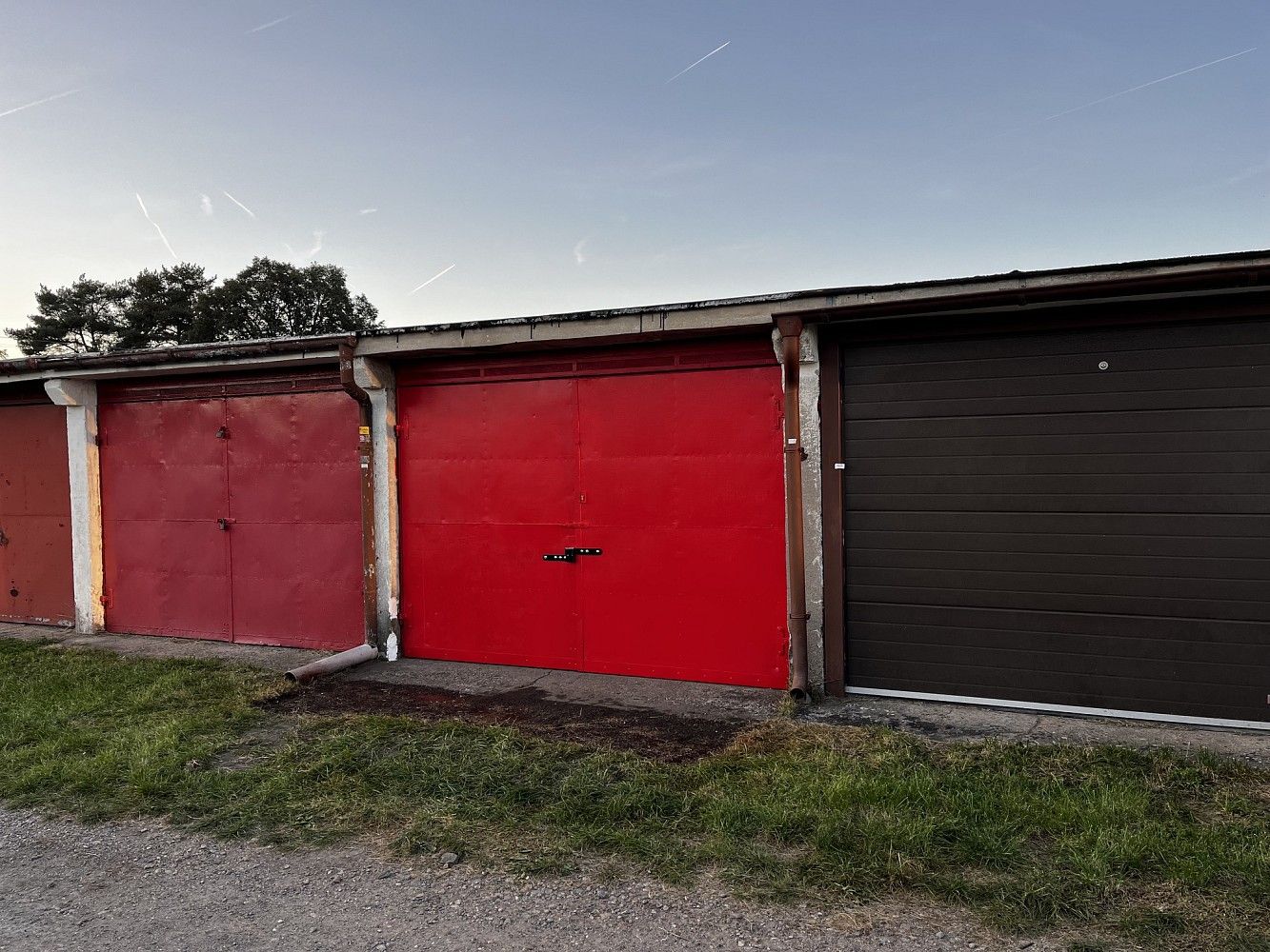 Garáže, kpt. Nálepky, Pardubice, 16 m² - 1