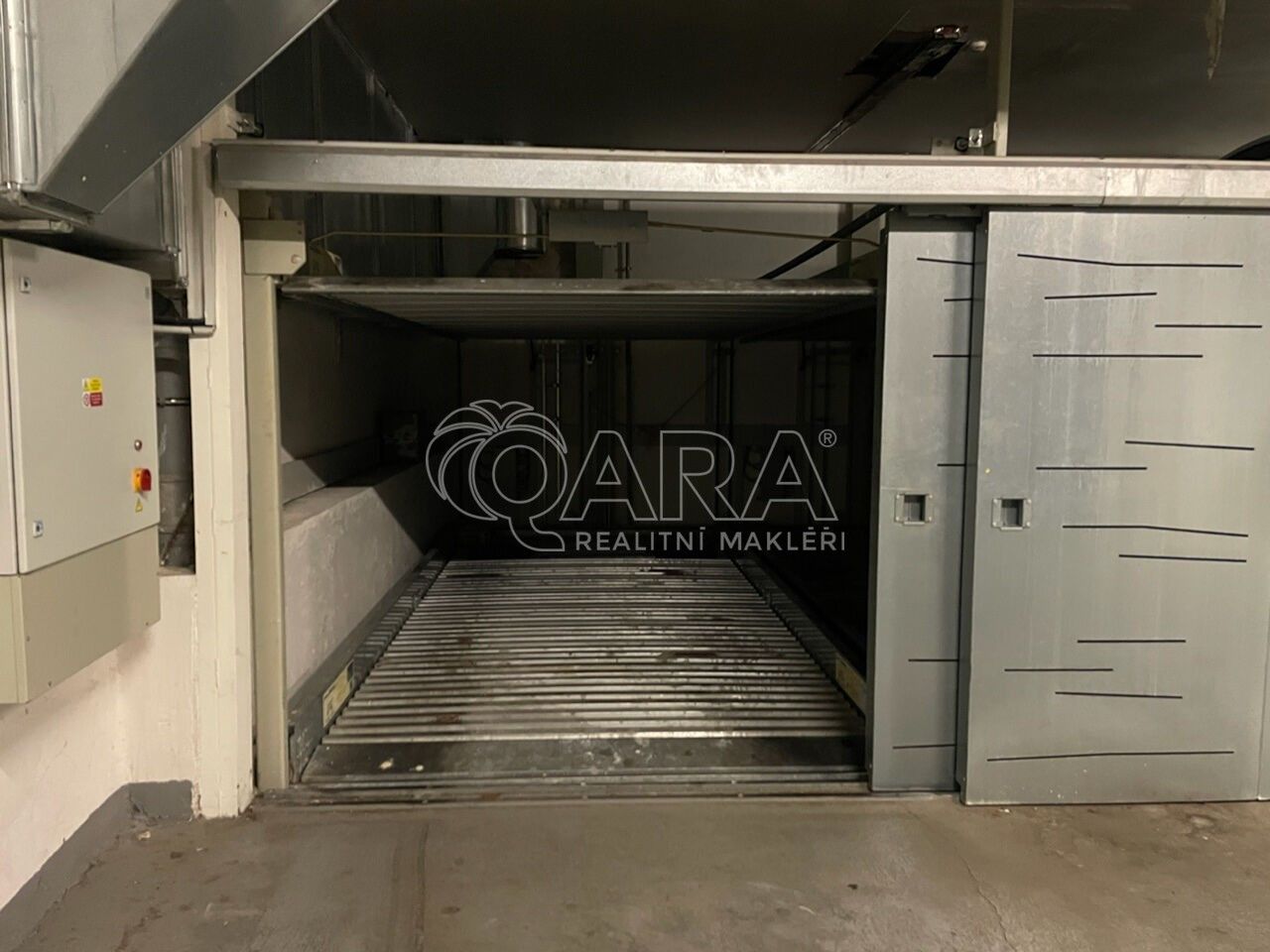 Ostatní, Francouzská, Praha, 14 m²