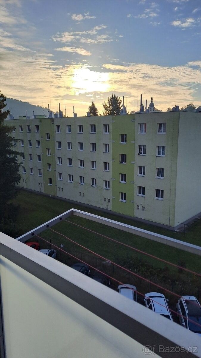 Pronájem byt - Úhřetice, 538 32