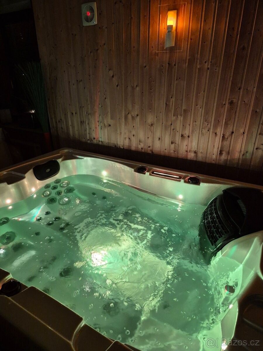 Prodej rodinný dům - Pecka, 507 82