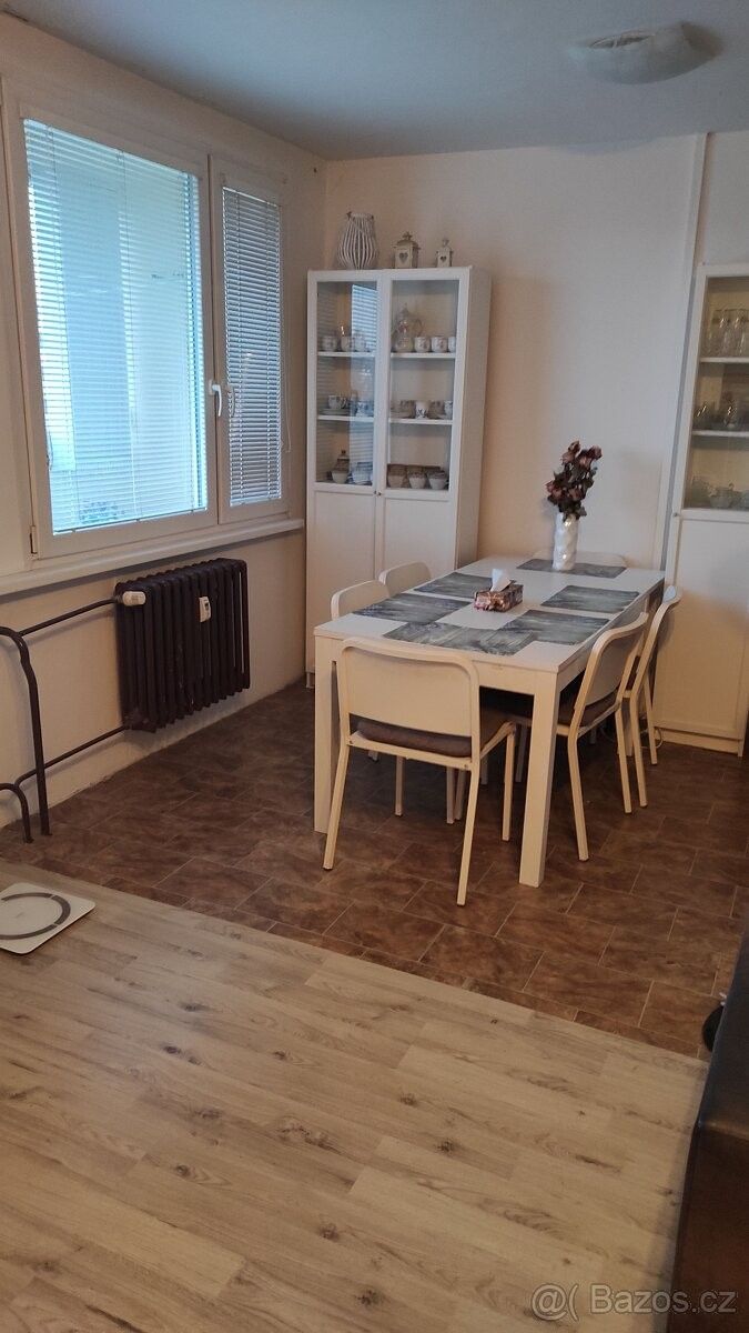 Byty, Kolín, 280 02