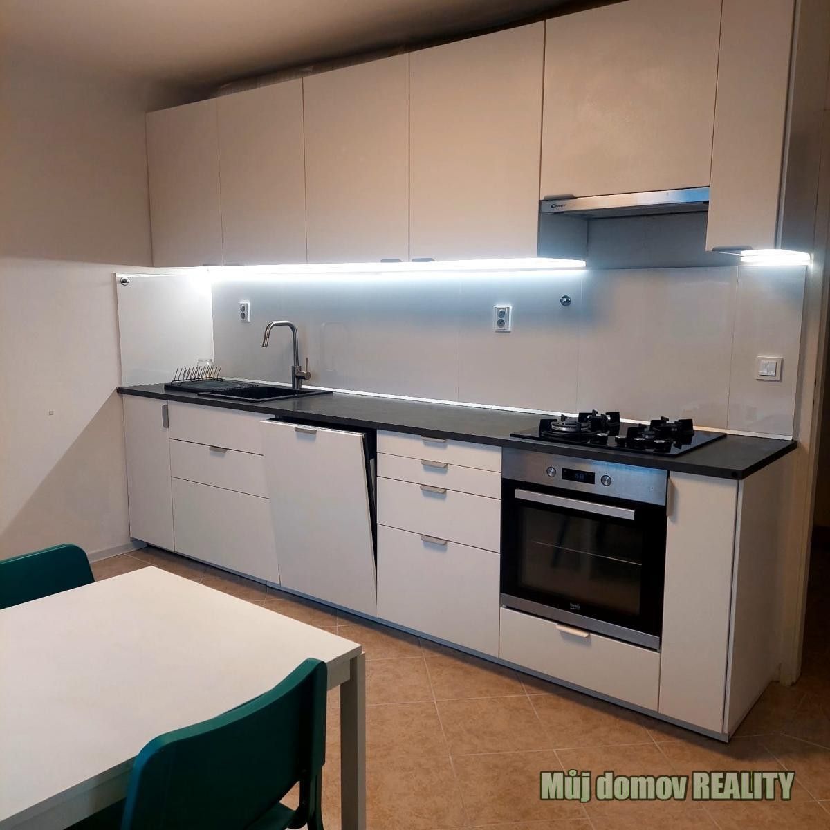 2+1, Vostrovská, Praha, 50 m²