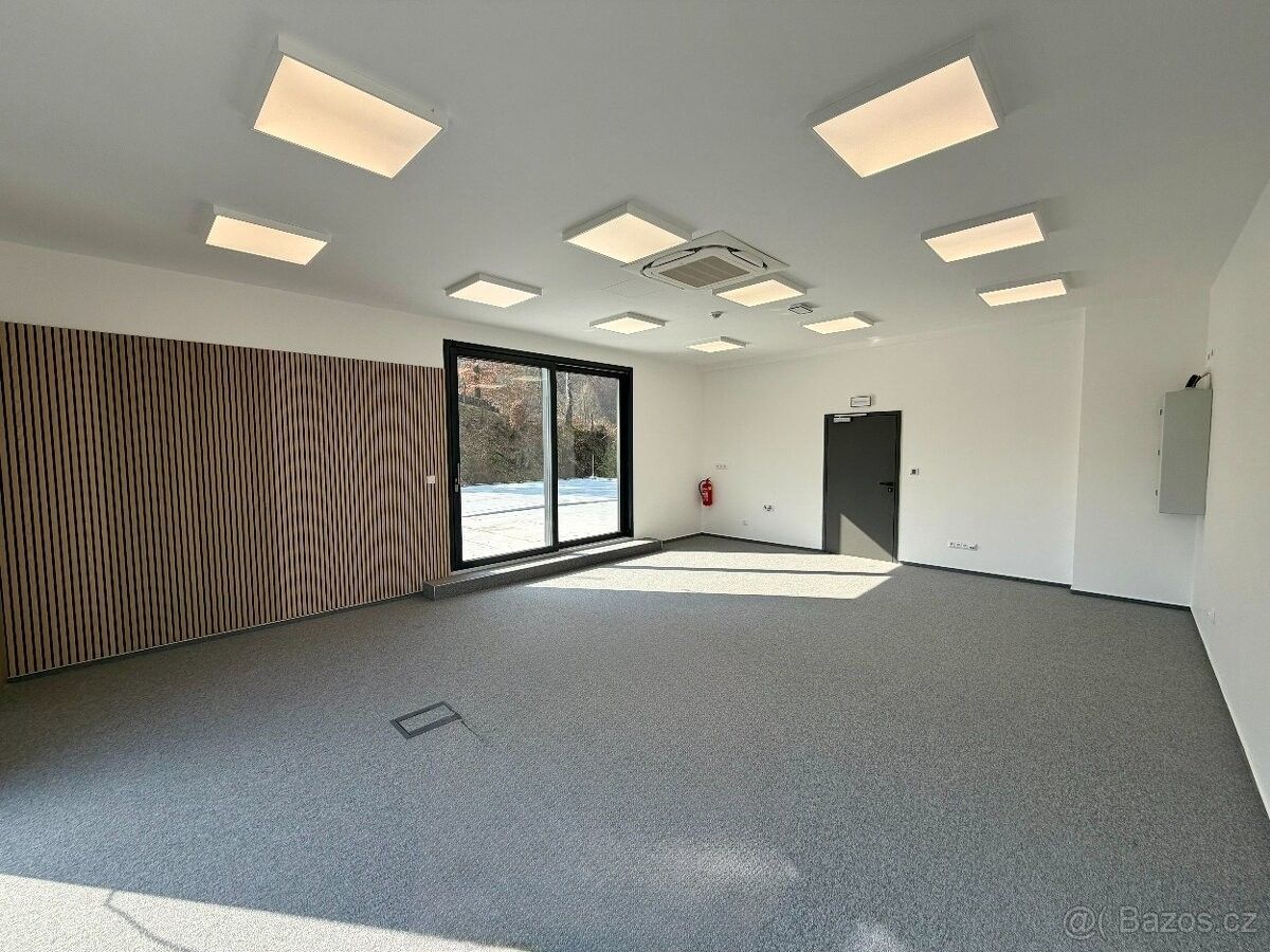 Kancelář · Rožnov pod Radhoštěm, 756 61 - 3
