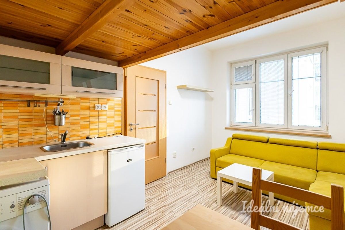 Pronájem byt 1+kk - Přístavní, Praha, 20 m² - 5