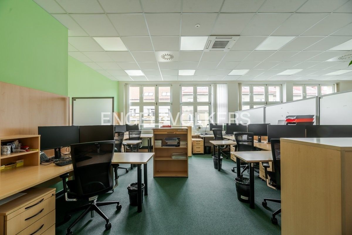 Kancelář · 1 318 m² · Sámova 664, Praha Vršovice - 3