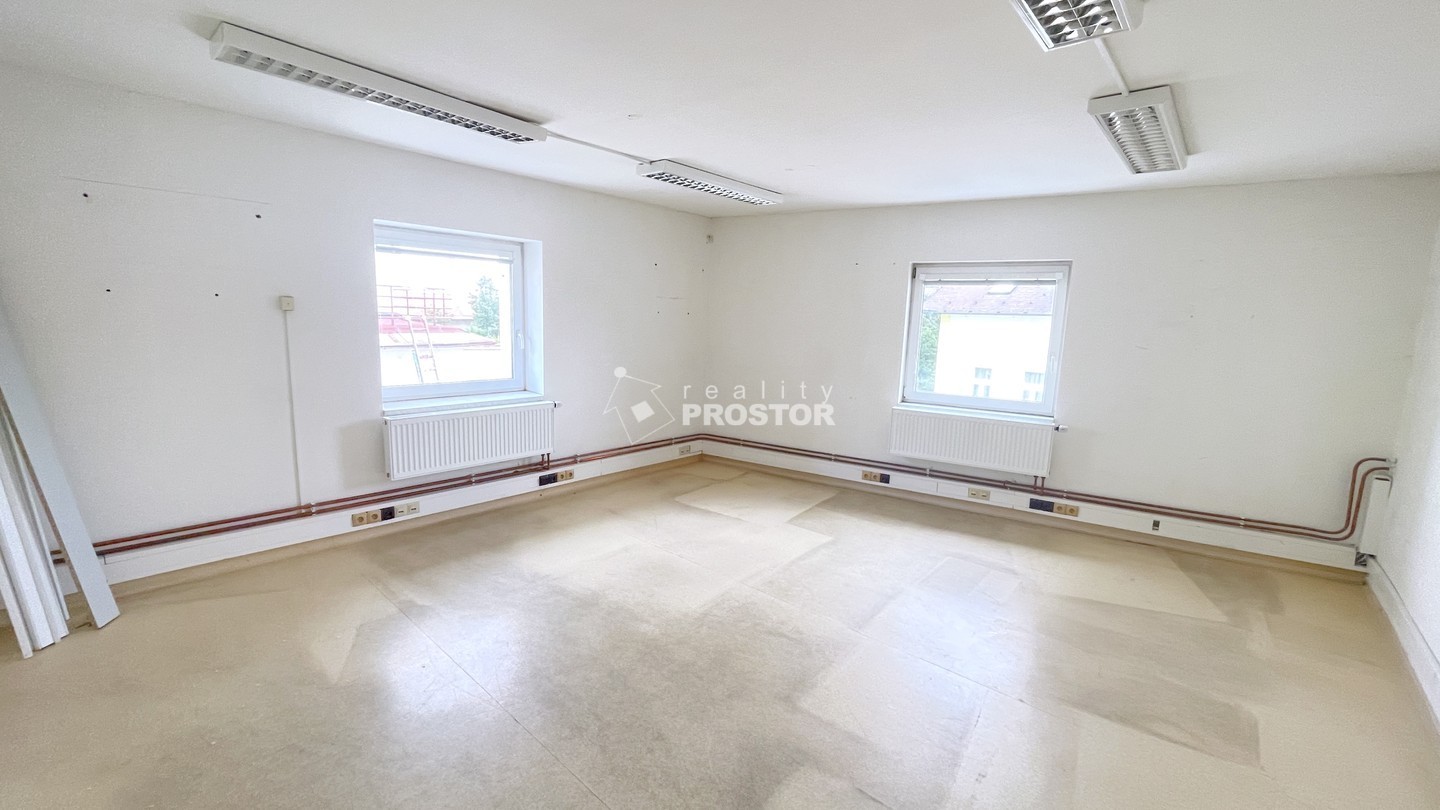 Kanceláře, Tovární 26, Jirny, 26 m² - 1