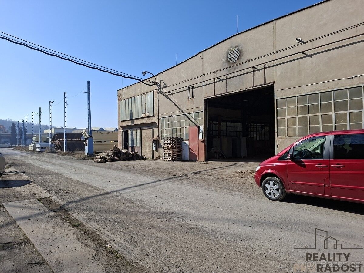 Sklady, Slaný, 274 01