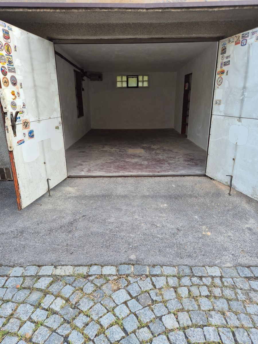 Garáže, U První baterie, Praha - Břevnov, 19 m² - 1