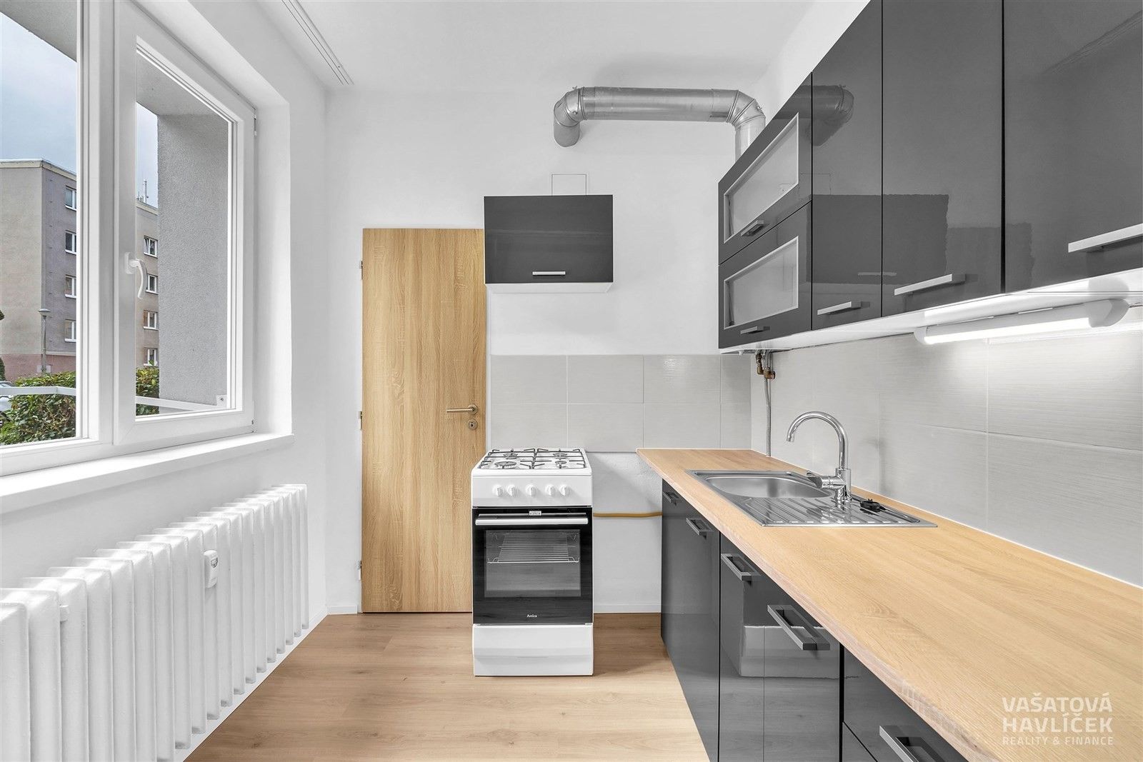 Pronájem byt 2+1 - Sládkova, Úpice, 51 m²