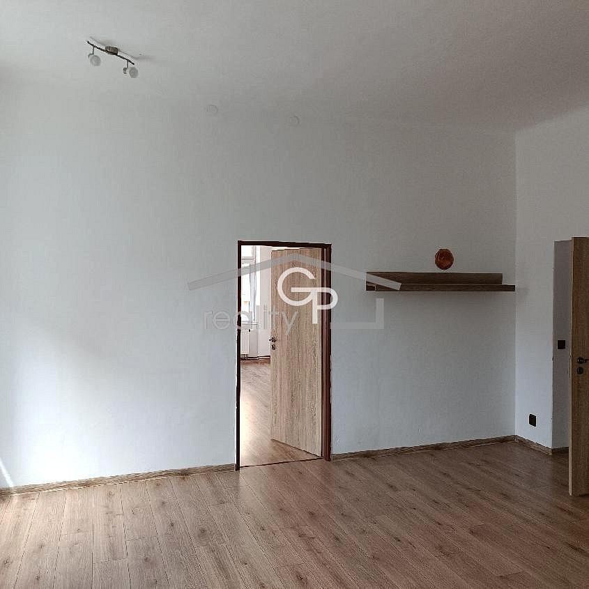 Pronájem byt 3+1 - tř. 28. října, České Budějovice - České Budějovice 3, 105 m² - 5
