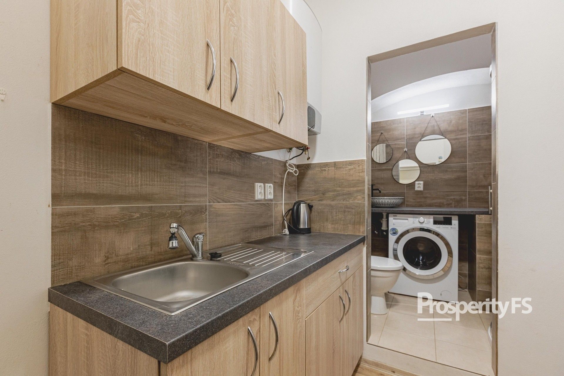 Prodej byt 1+1 - Dolní brána, Hostinné, 28 m²