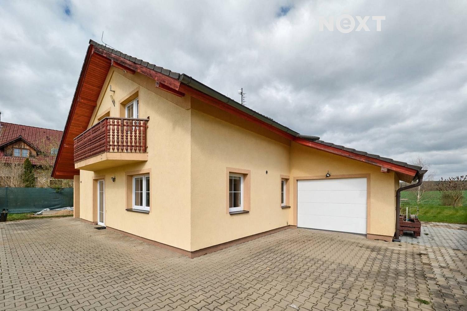 Rodinné domy, Býšť - Hrachoviště, okres Pardubice, 180 m² - 2