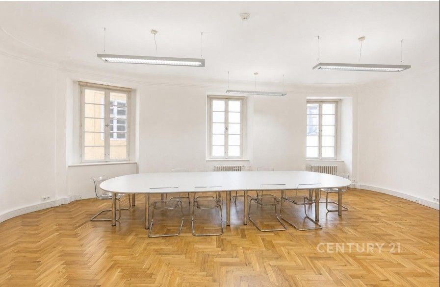 Pronájem kancelář - Malé náměstí, Praha Staré Město, 250 m² - 5