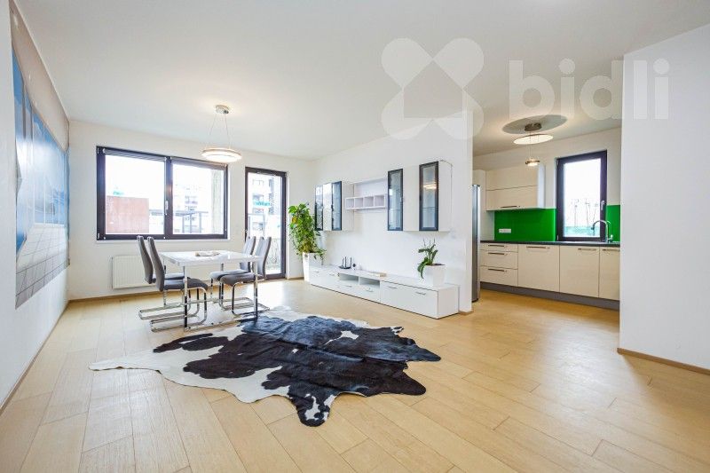 3+kk, U Traktorky, Praha, 83 m²