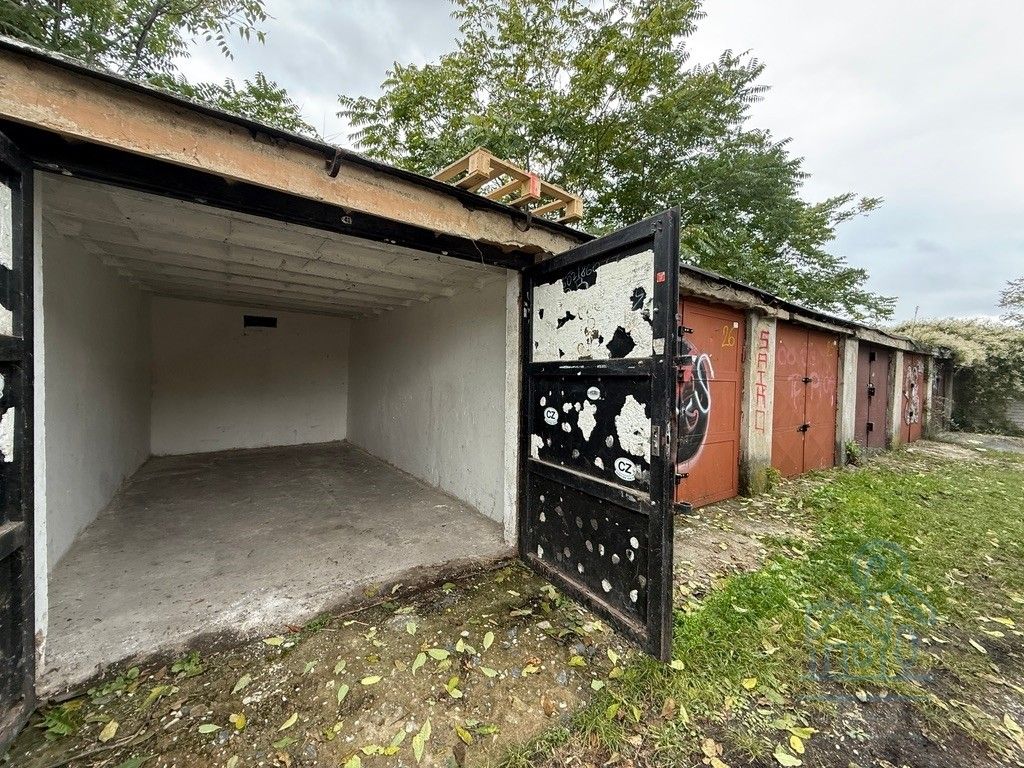 Prodej garáž - Sedlčany, 264 01