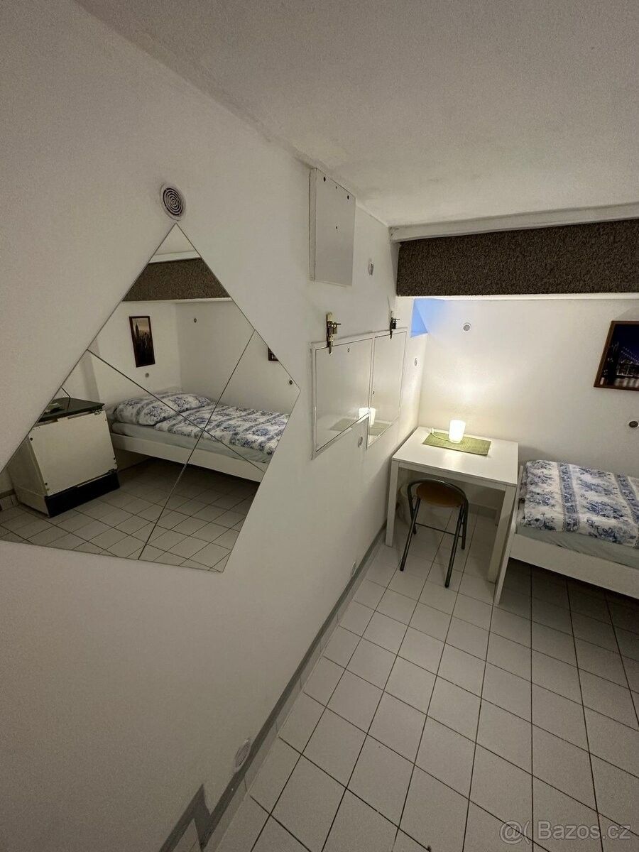 Pronájem byt - Praha, 193 00