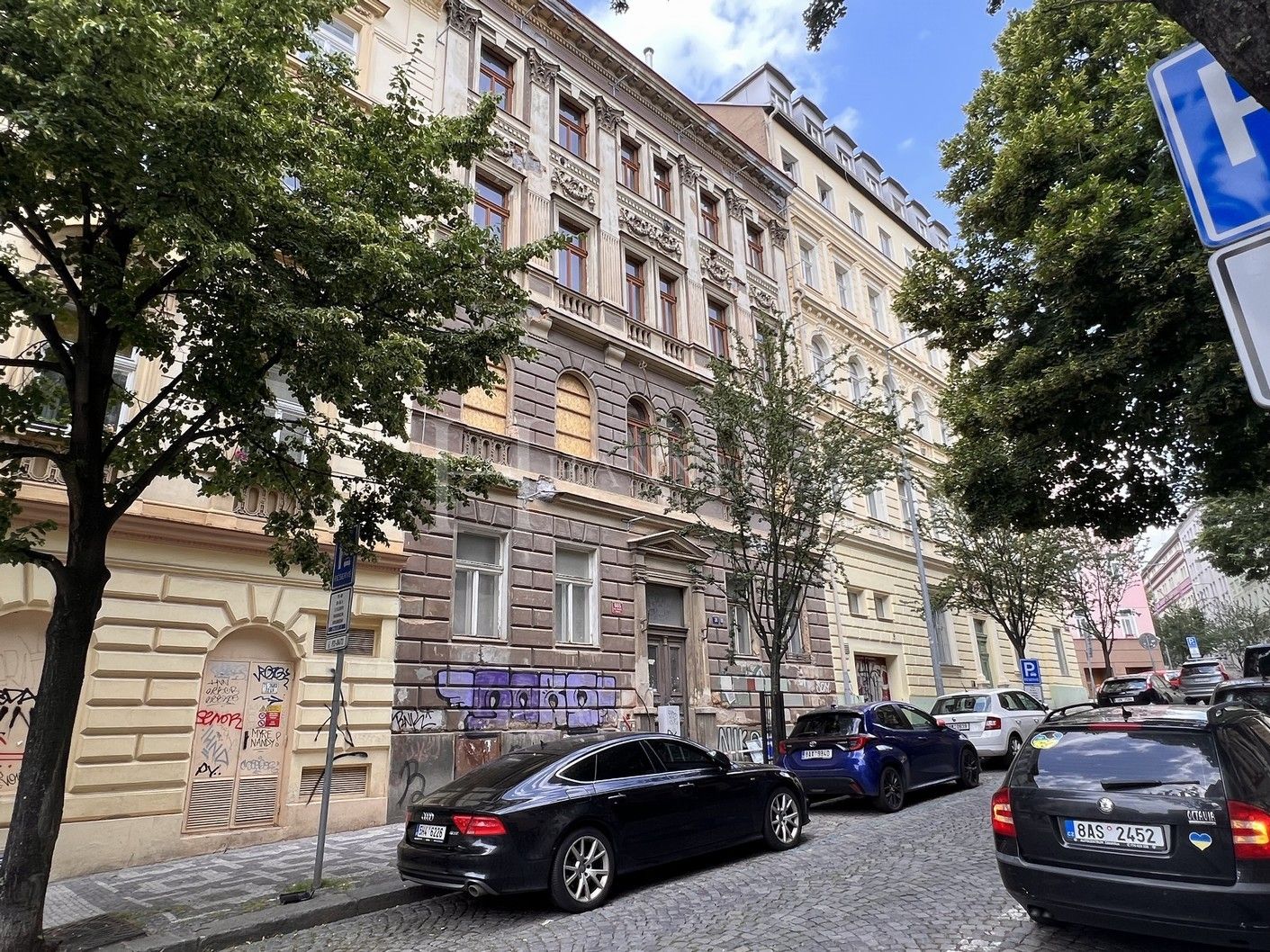 Prodej činžovní dům - Záhřebská, Praha, 1 015 m²