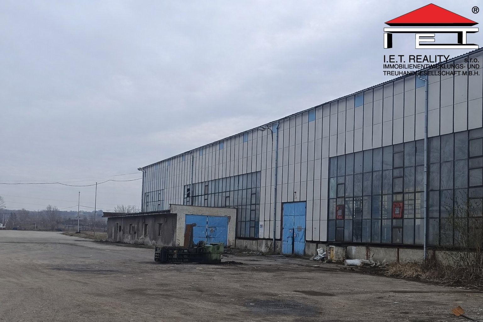 Sklady, K Trojhalí, Ostrava, 860 m²