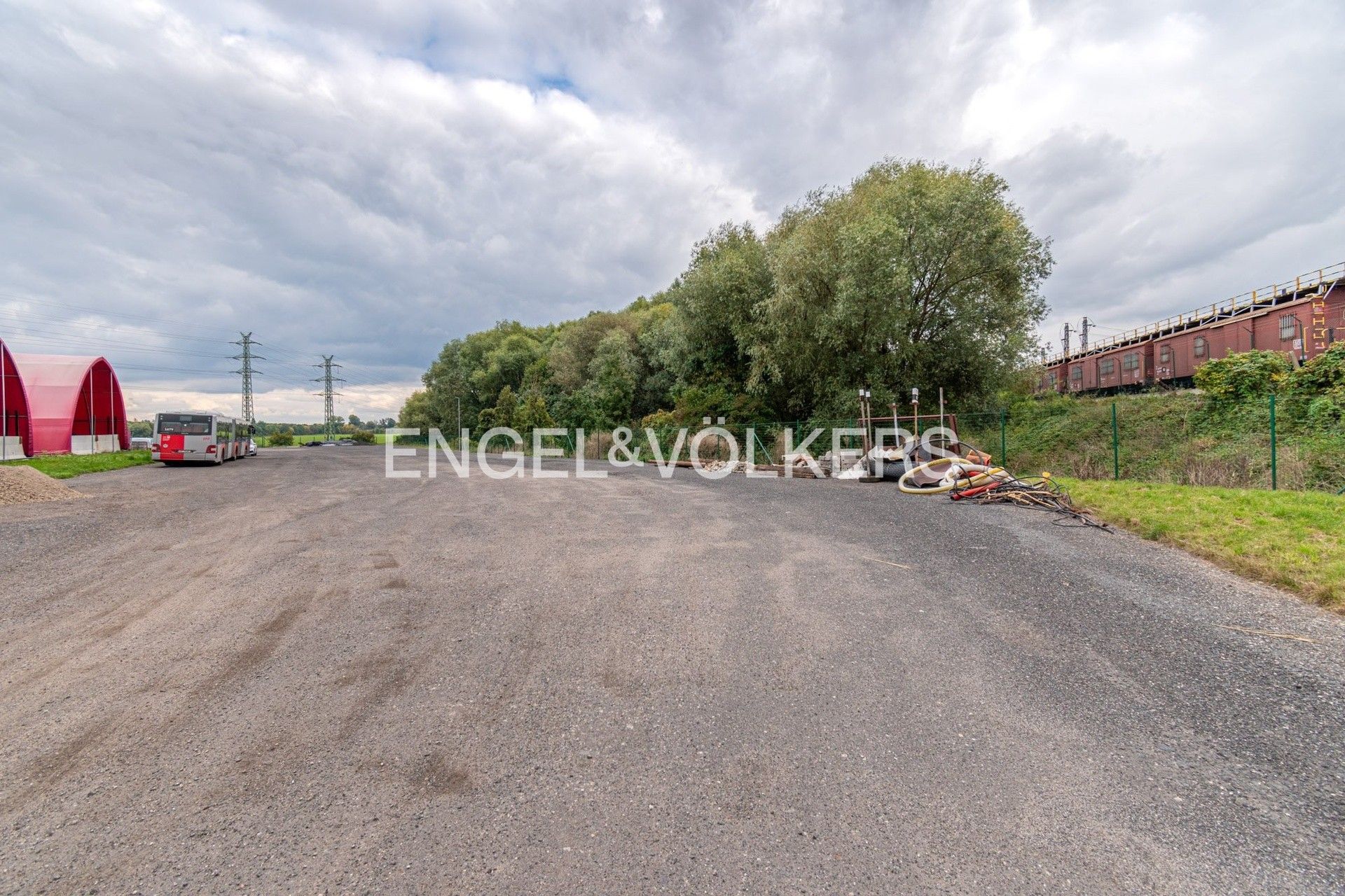 Komerční pozemky, Tovární, Poříčany