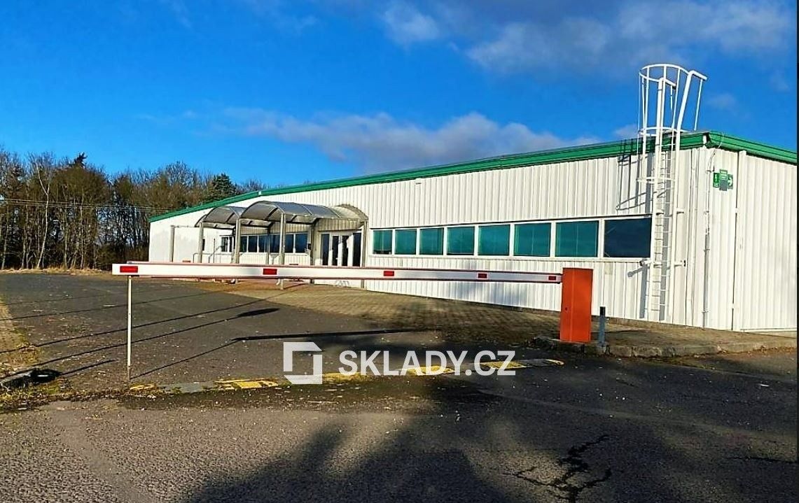Sklad · 2 435 m² · Cheb - 3