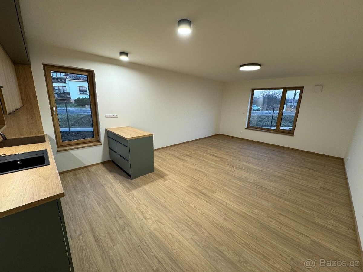 Pronájem byt - Vlkoš u Kyjova, 696 41
