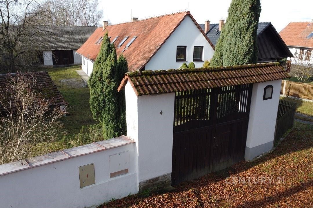 Rodinné domy, Bezděkov, Loket, 261 m²