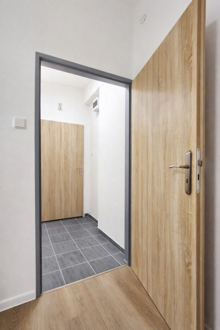 Pronájem byt 1+kk - Nerudova, Jirkov, 21 m²