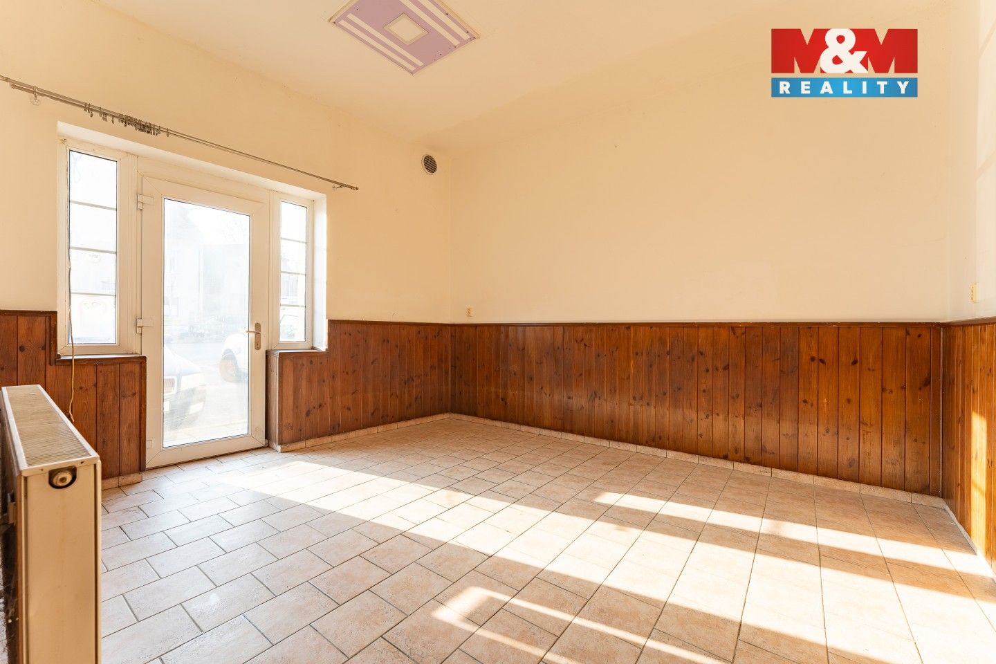 Pronájem restaurace - nám. V. Levého, Liběchov, 367 m² - 5