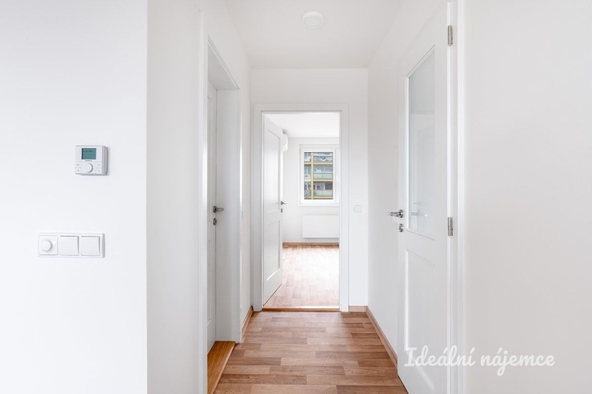 Pronájem byt 3+kk - Kočova, Praha, 86 m²