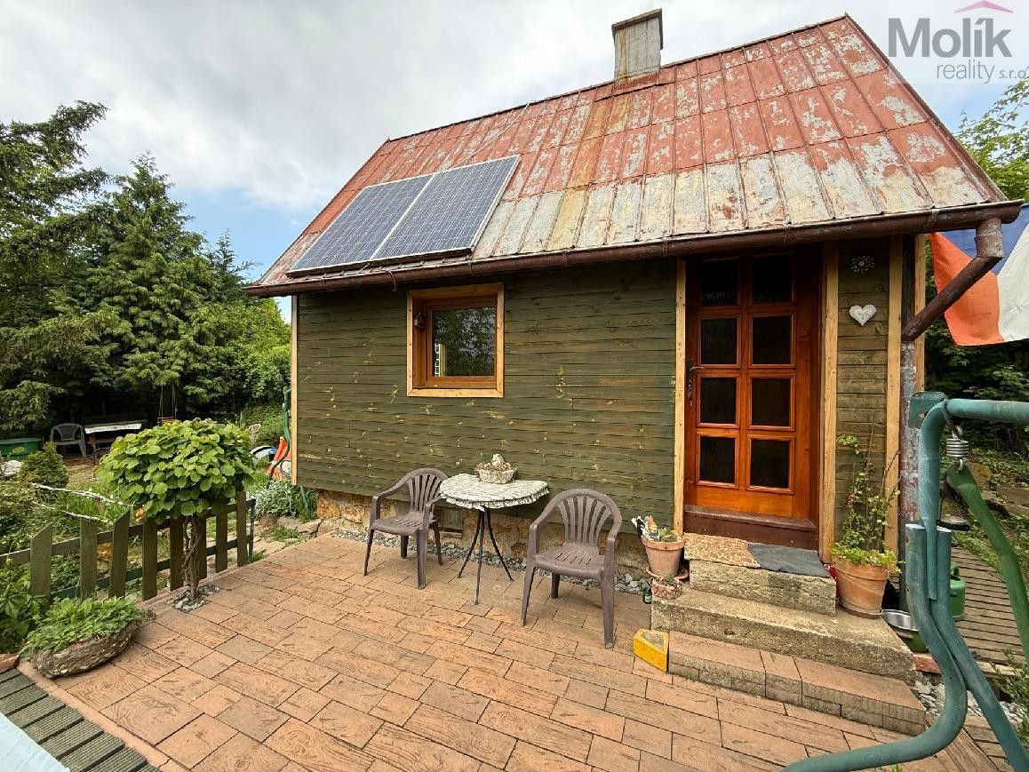 Zahrady, Dolní Zálezly, 465 m² - 2