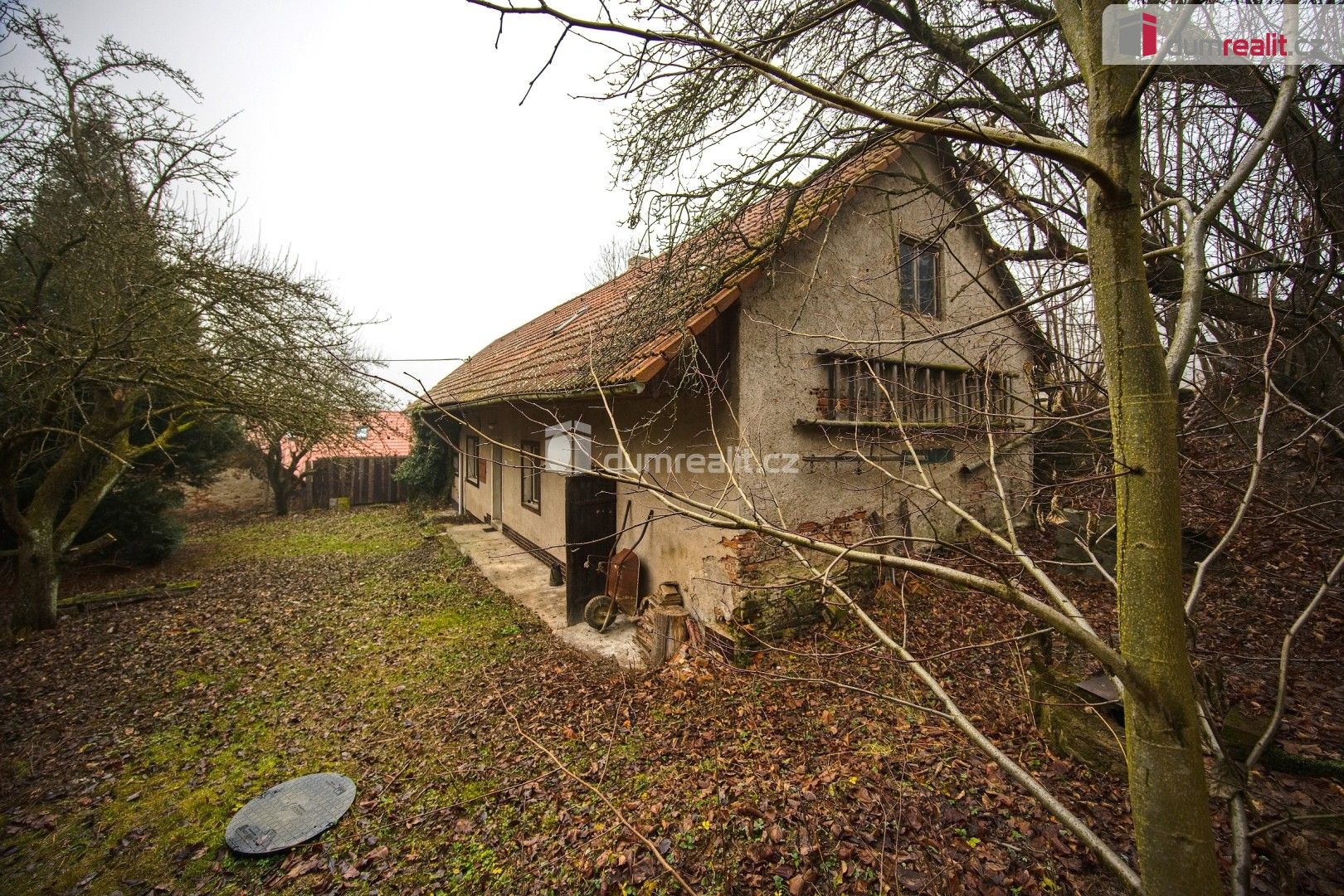 Prodej rodinný dům - Radonice, Divišov, 60 m²