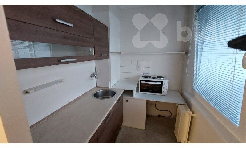 Pronájem byt 1+kk - Hrubínova, Hradec Králové, 38 m²
