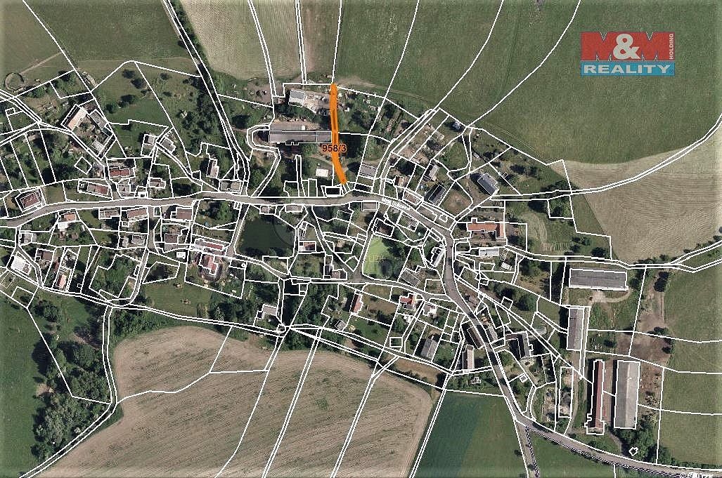 Pozemek, 124 m²