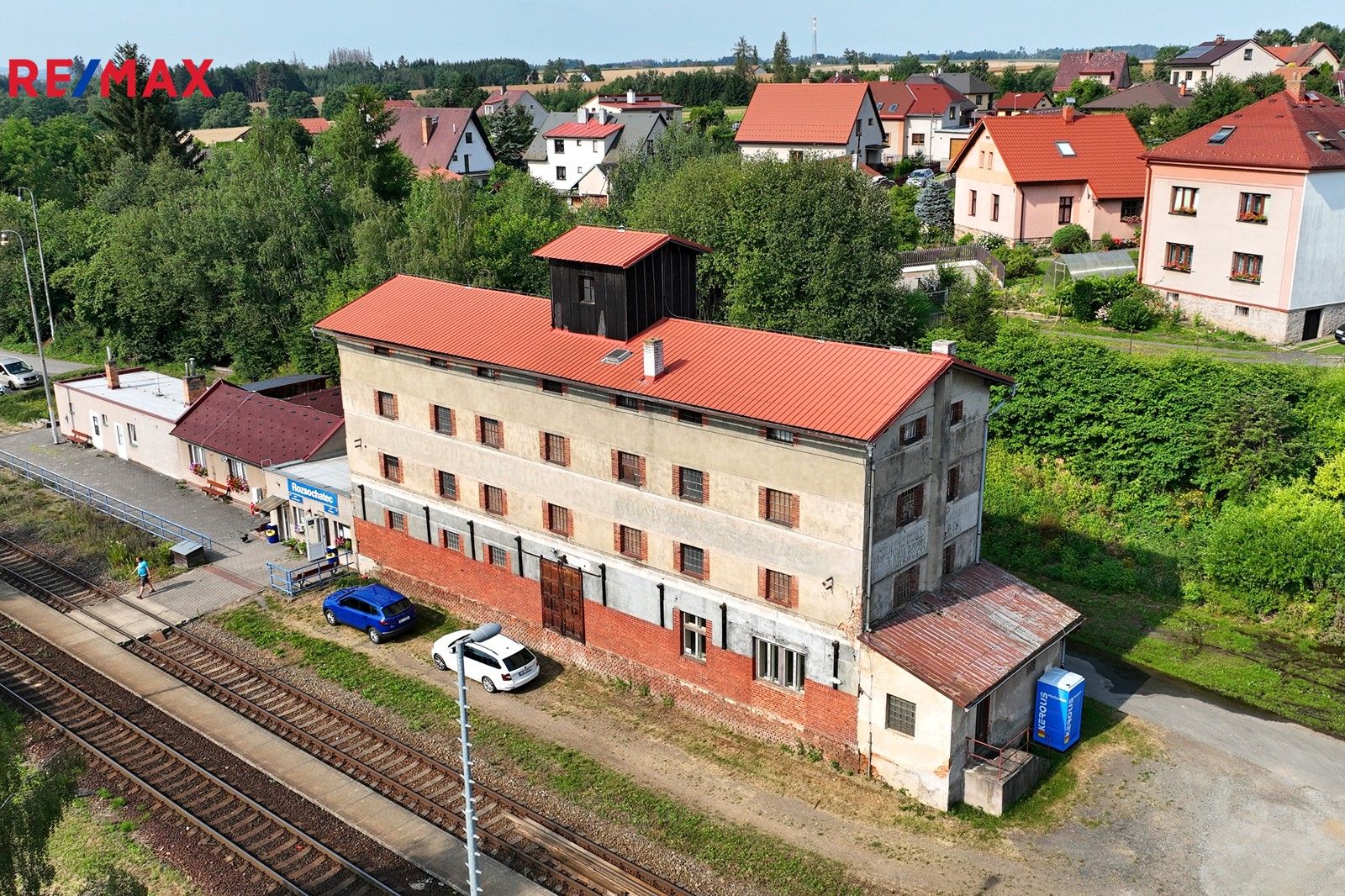 Sklady, Rozsochatec, 600 m²