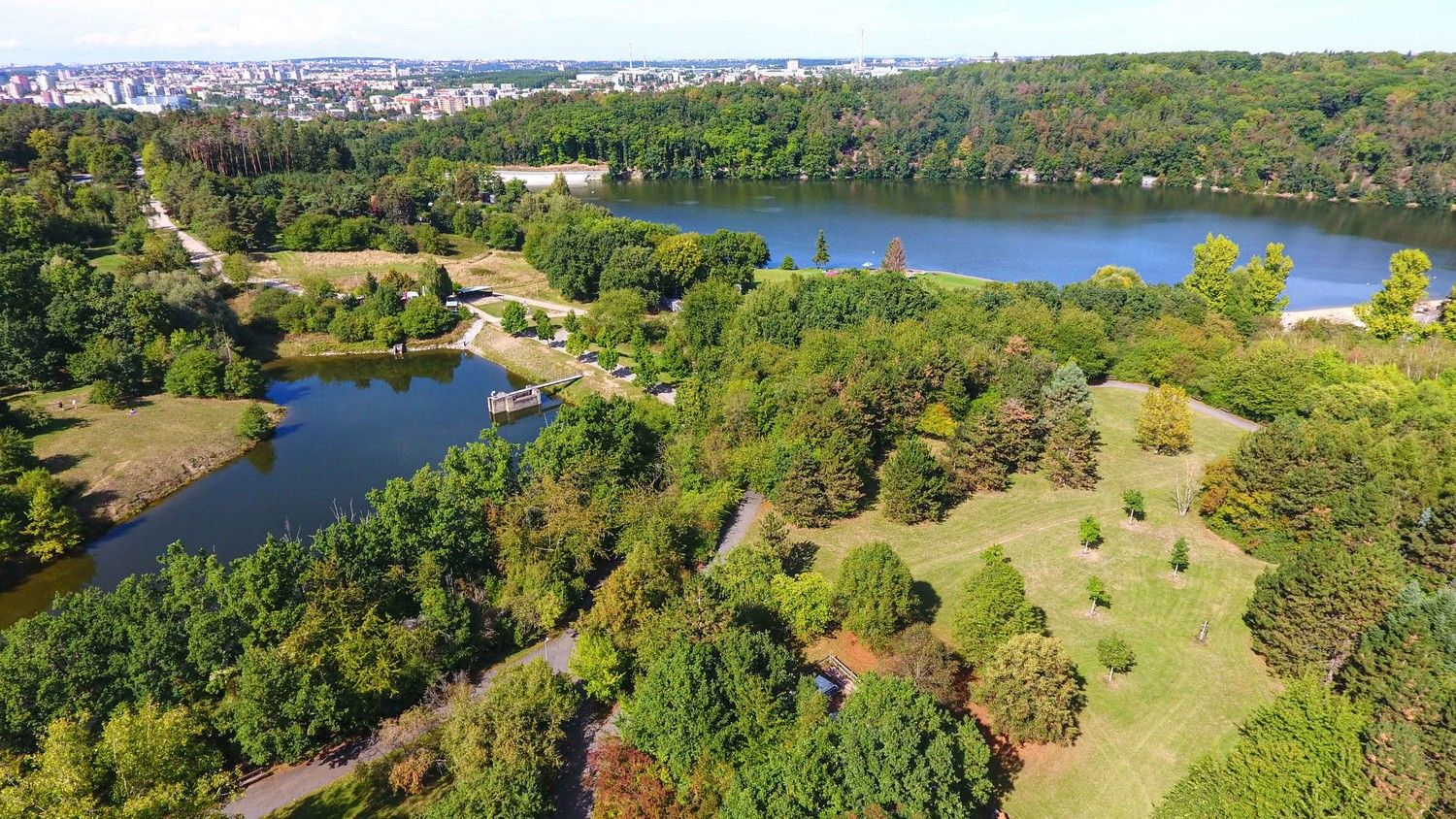 Rodinný dům · 220 m² · V Hájích 1057/63, Praha - 3