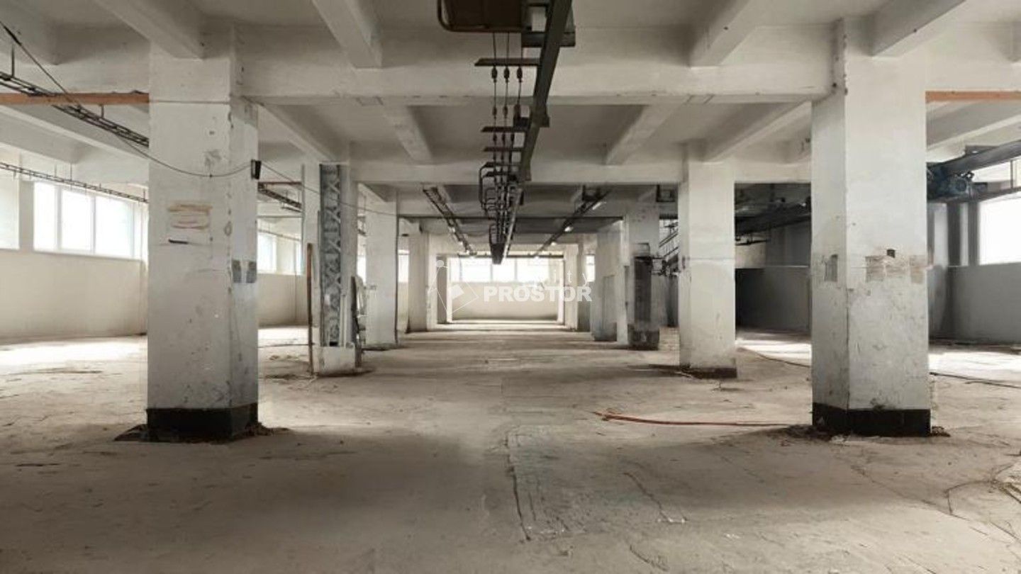 Pronájem sklad - Králův Dvůr, 7 000 m² - 5