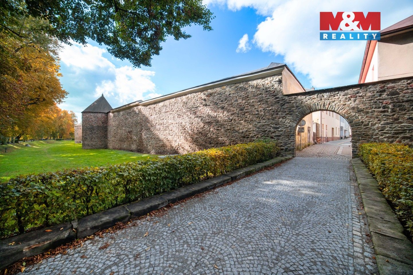 Prodej obchodní prostory - Komenského, Polička, 476 m²