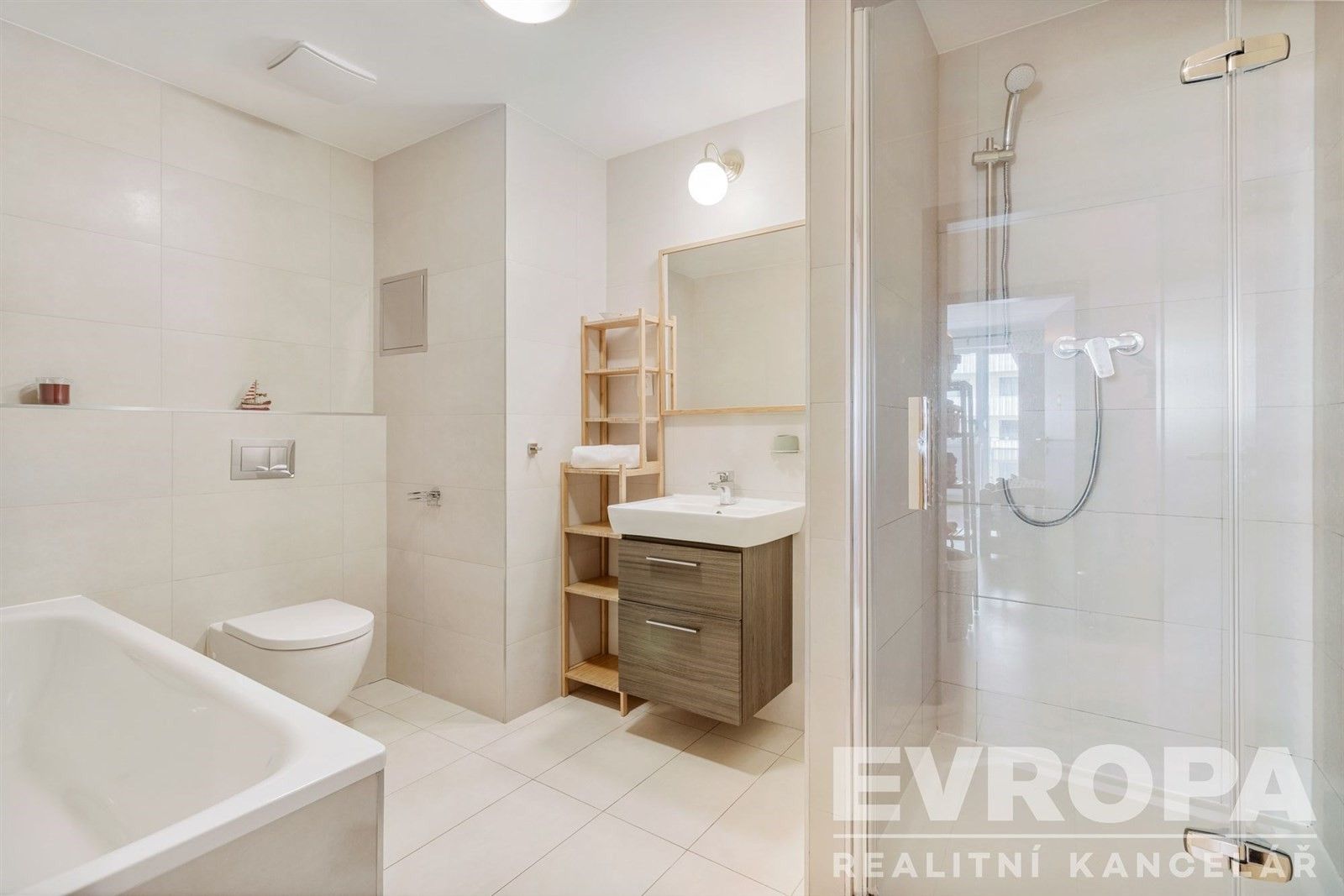 Prodej byt 3+kk - Zvěřinova, Praha, 98 m²