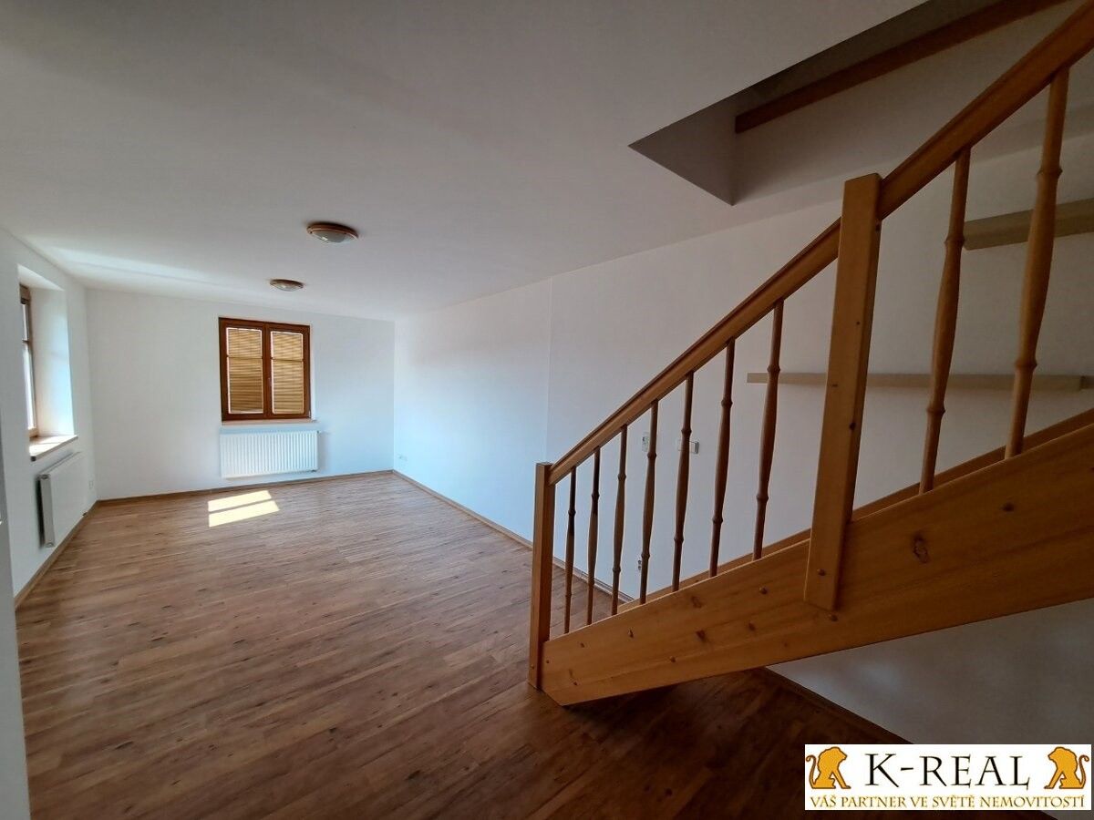 2+kk, Náměšť nad Oslavou, 64 m²