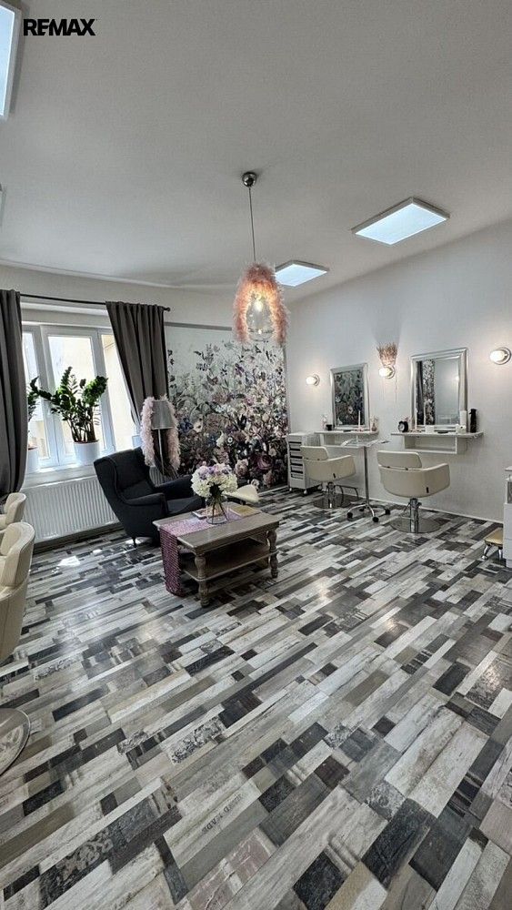 Obchodní prostory · 70 m² · Praha - Vršovice, okres Praha 10, Hlavní město Praha - 3
