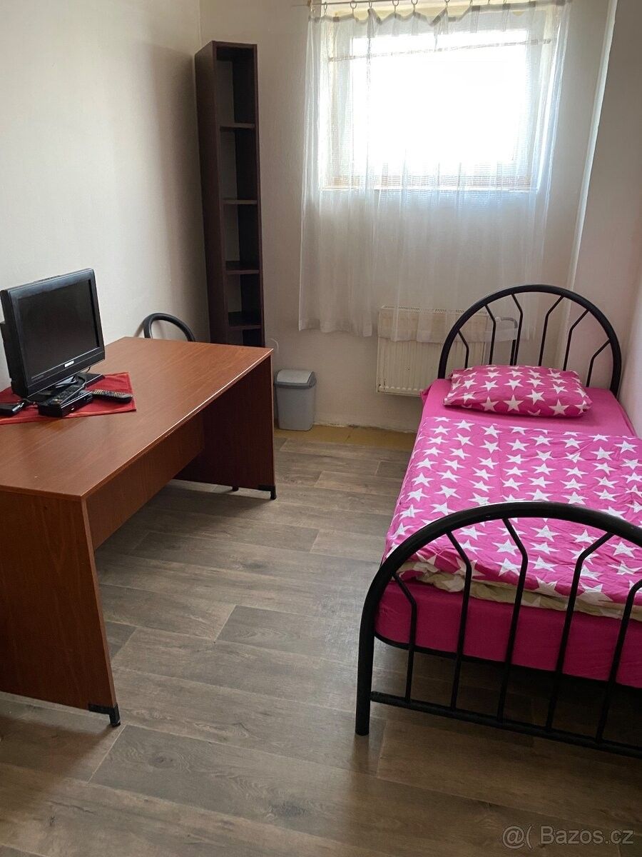 Byty, Horoměřice, 252 62