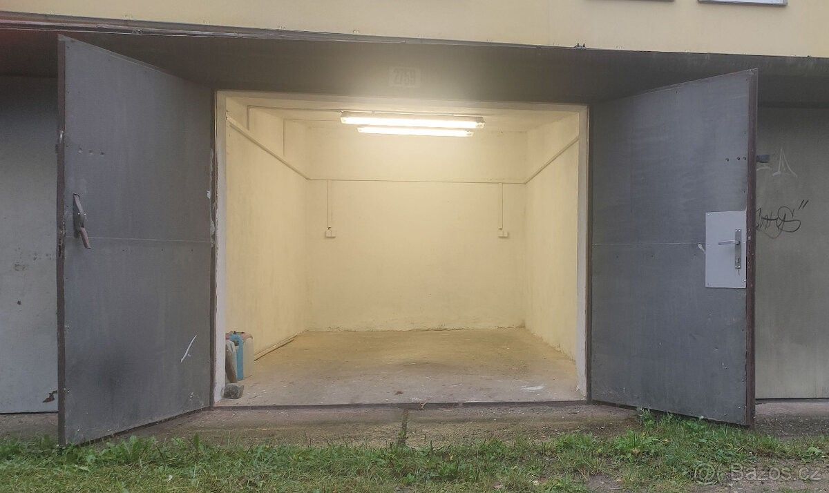Garáže, Hybrálec, 586 01