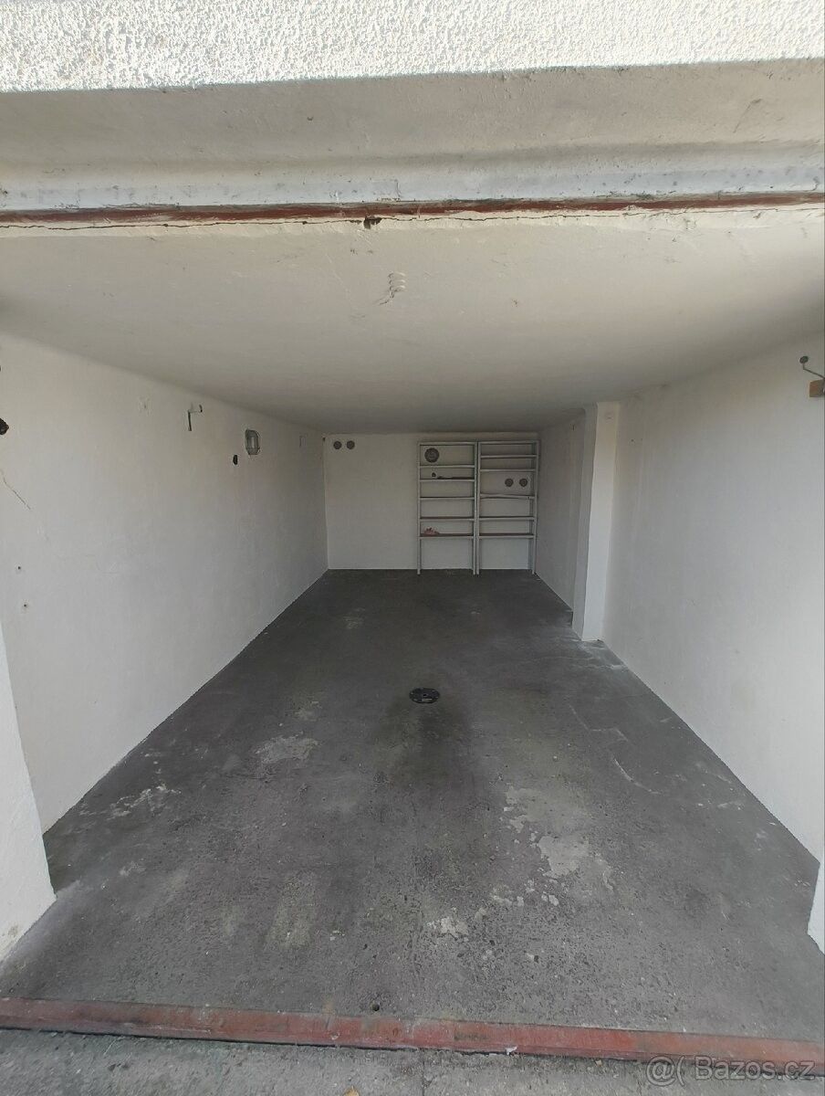Garáž · Poděbrady, 290 01 - 3