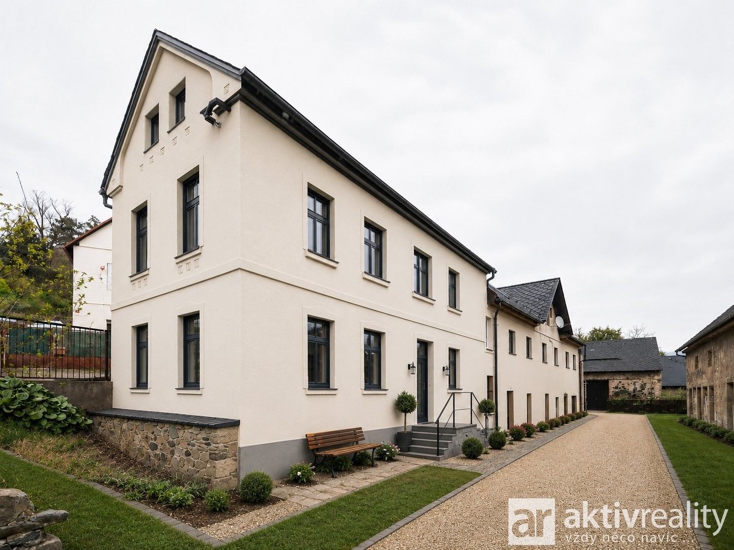 Rodinný dům · 250 m² · Mírové náměstí, Dolní Zálezly - 3