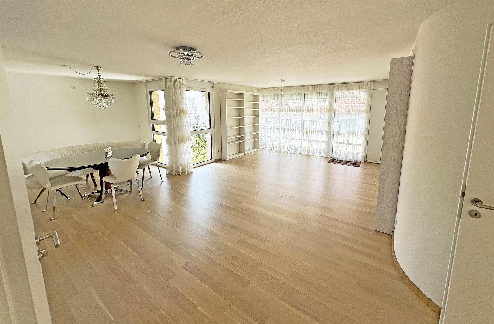 Prodej byt 4+kk - , Bádensko-Württembersko, 136 m² - 5