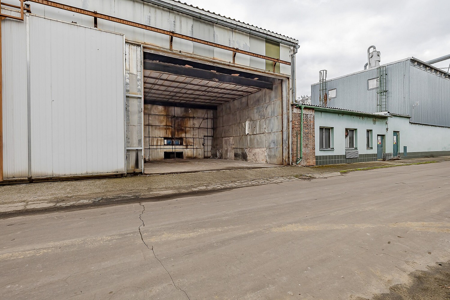 Sklady, Veselí nad Moravou, okres Hodonín, 80 m² - 2