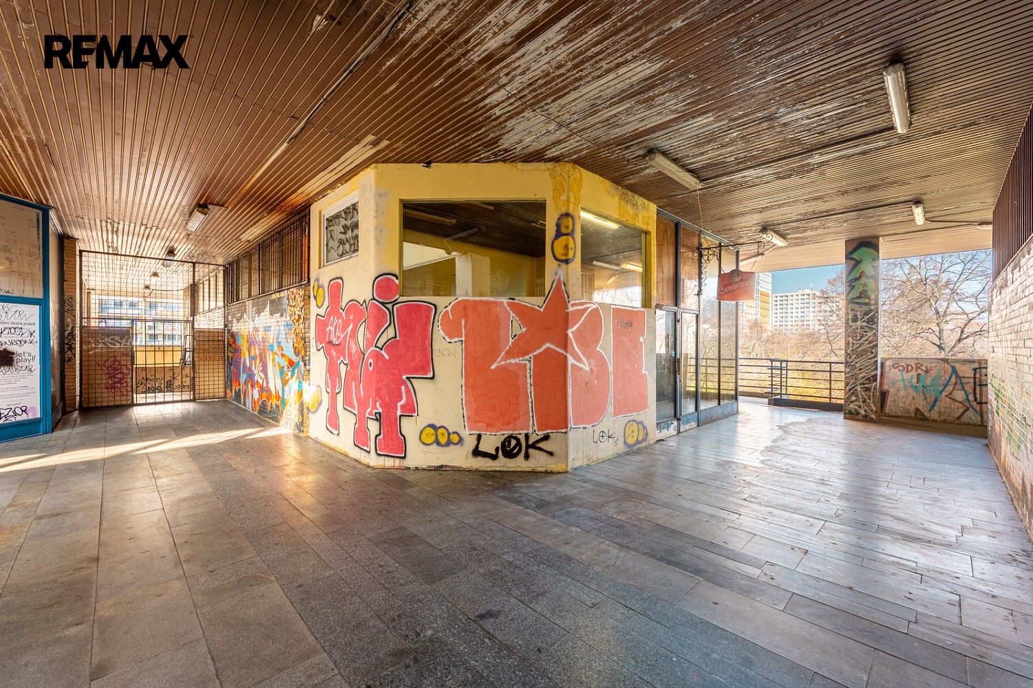 Obchodní prostory · 140 m² · Praha - Chodov, okres Praha 11, Hlavní město Praha - 4