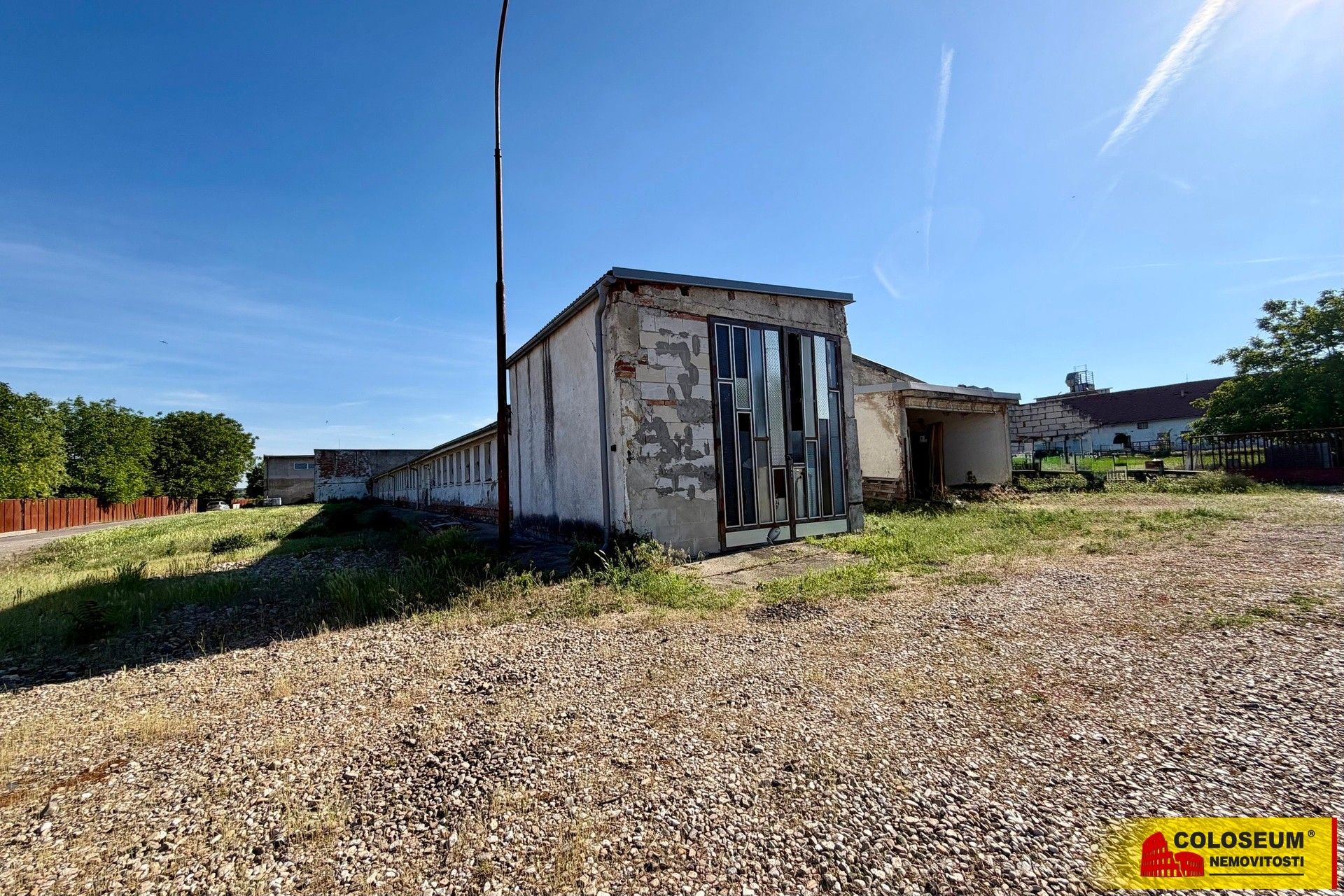 Sklady, Chvalovice, 330 m² - 2